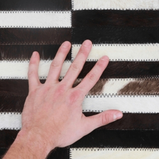 Luxusný kožený koberec,  hnedá/čierna/biela, patchwork, 69x140, KOŽA TYP 6 obr-3