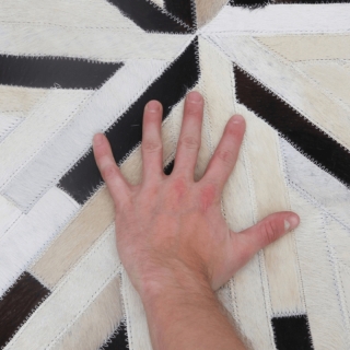 Luxusný kožený koberec, čierna/béžová/biela, patchwork, 200x200, KOŽA TYP 8 obr-2