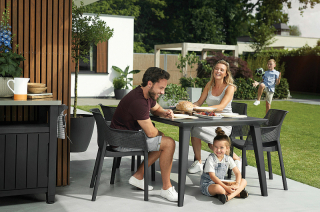 Deokork Záhradná plastová stolička MENORCA (antracit) obr-1