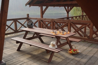 Masívny drevený pivný set so sklopnými lavicami 180 cm (morený) obr-2