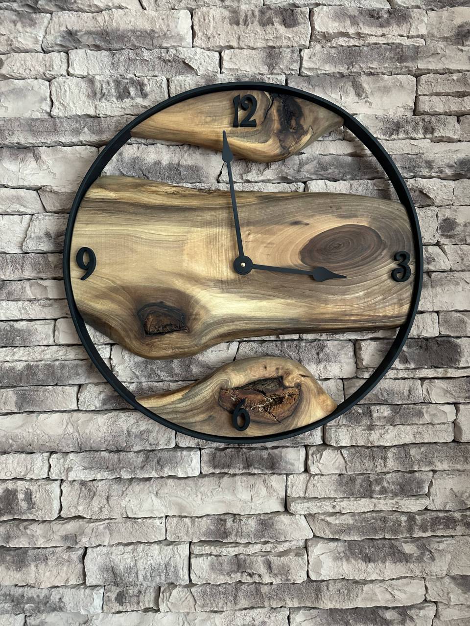 Drevené hodiny