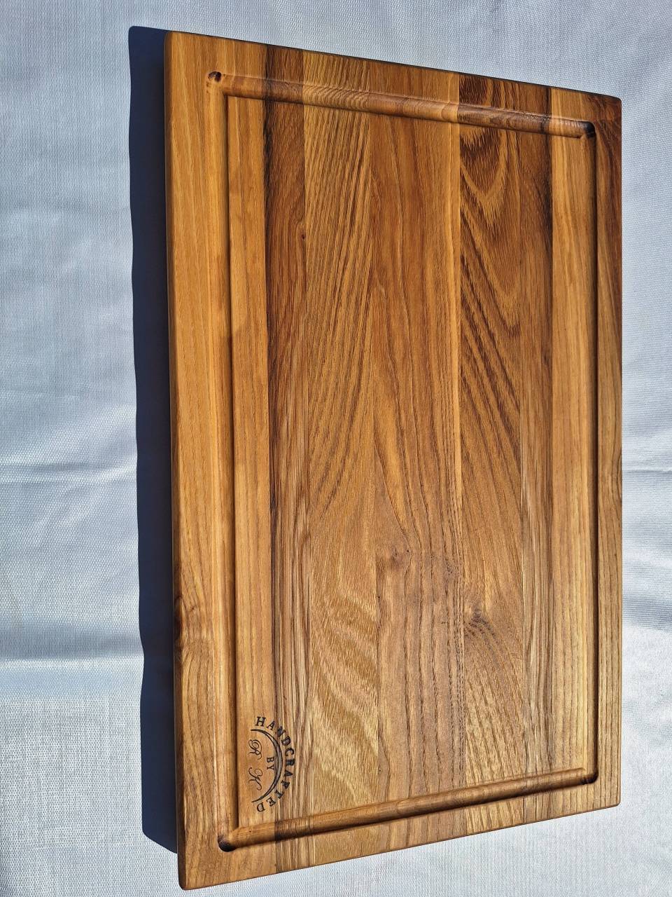 Doska na krajanie a servirovanie