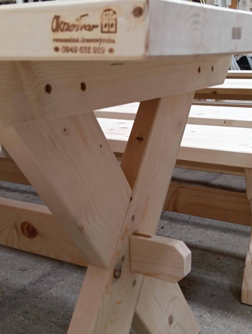 Stôl a lavice do altánku, ku grilu, na terasu pivárne alebo na chatu