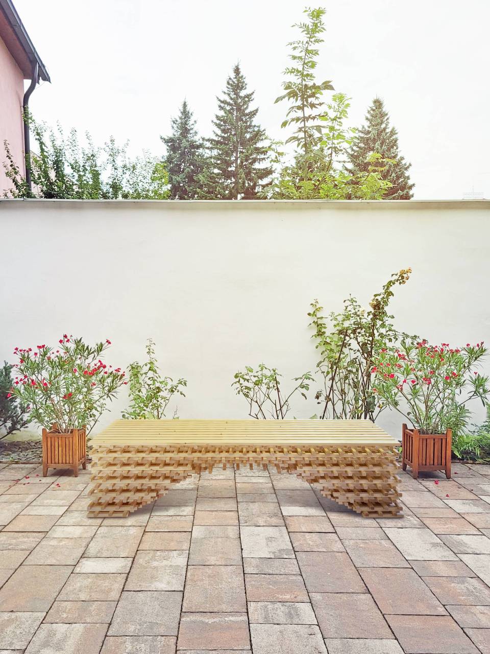 Dizajnová interierová lavica