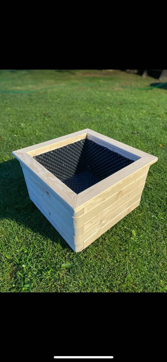 Drevené kvetináče 