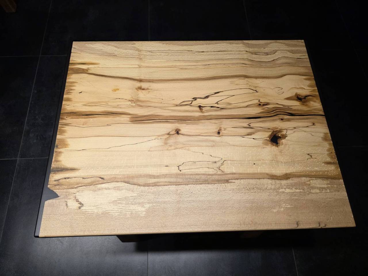 Konferenčný stolík.